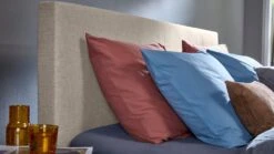 Boxspring Emerald Vlak Met B Bright Matras 3100/3150 -Beddengoed Winkel Boxspring Emerald vlak met gestoffeerd matras khaki