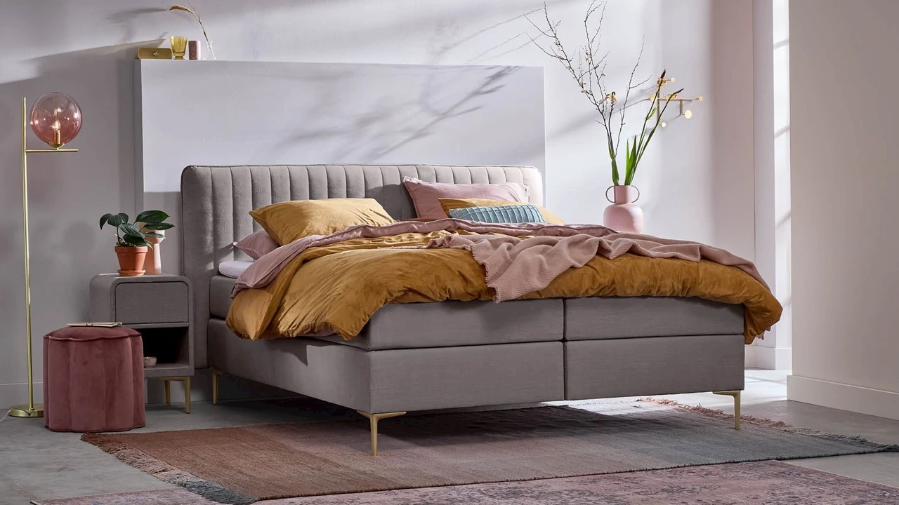 Boxspring Ruby Vlak Met Gestoffeerd Matras 3 Boxspring Ruby Vlak Met Gestoffeerd Matras